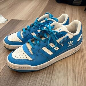 Adidas forum Low shoes